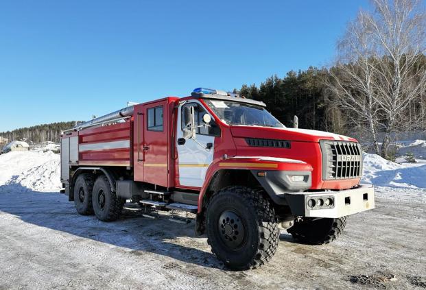 Автоцистерна пожарная АЦ-8-40 на шасси Урал 4320-72